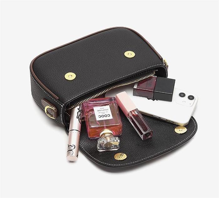 Chic Crossbody Handbag